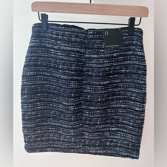 Banana Republic: NWT: Navy Tweed Skirt Size:0 - Picture 3 of 7